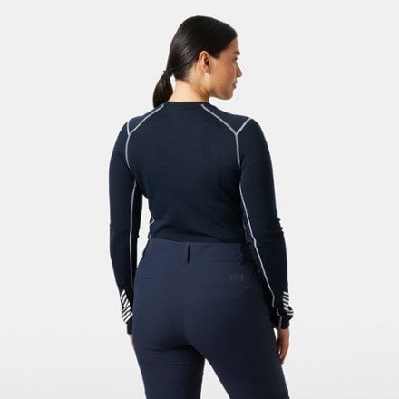 Helly Hansen LIFA Merino Midweight Crew Base Layer Top - Women's 4
