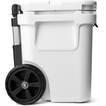 YETI Roadie 32 Wheeled Cooler 4
