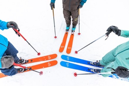 Location Image for Carbon Kaizen 100 Skis - 2023/2024