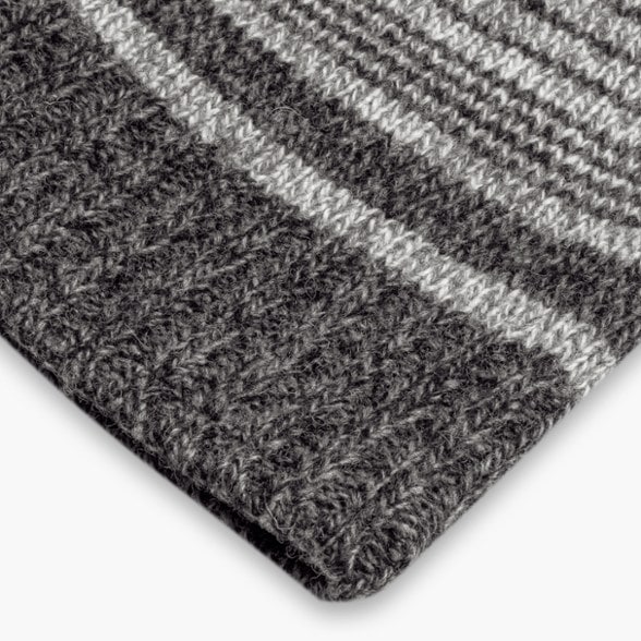 Detail Image of color Onyx