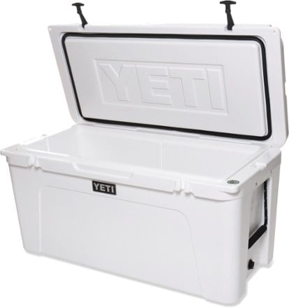 YETI Tundra 125 Cooler Open (White)