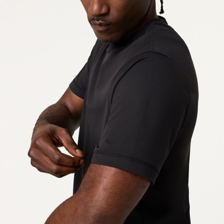 Vuori Ponto Performance T-Shirt - Men's 5