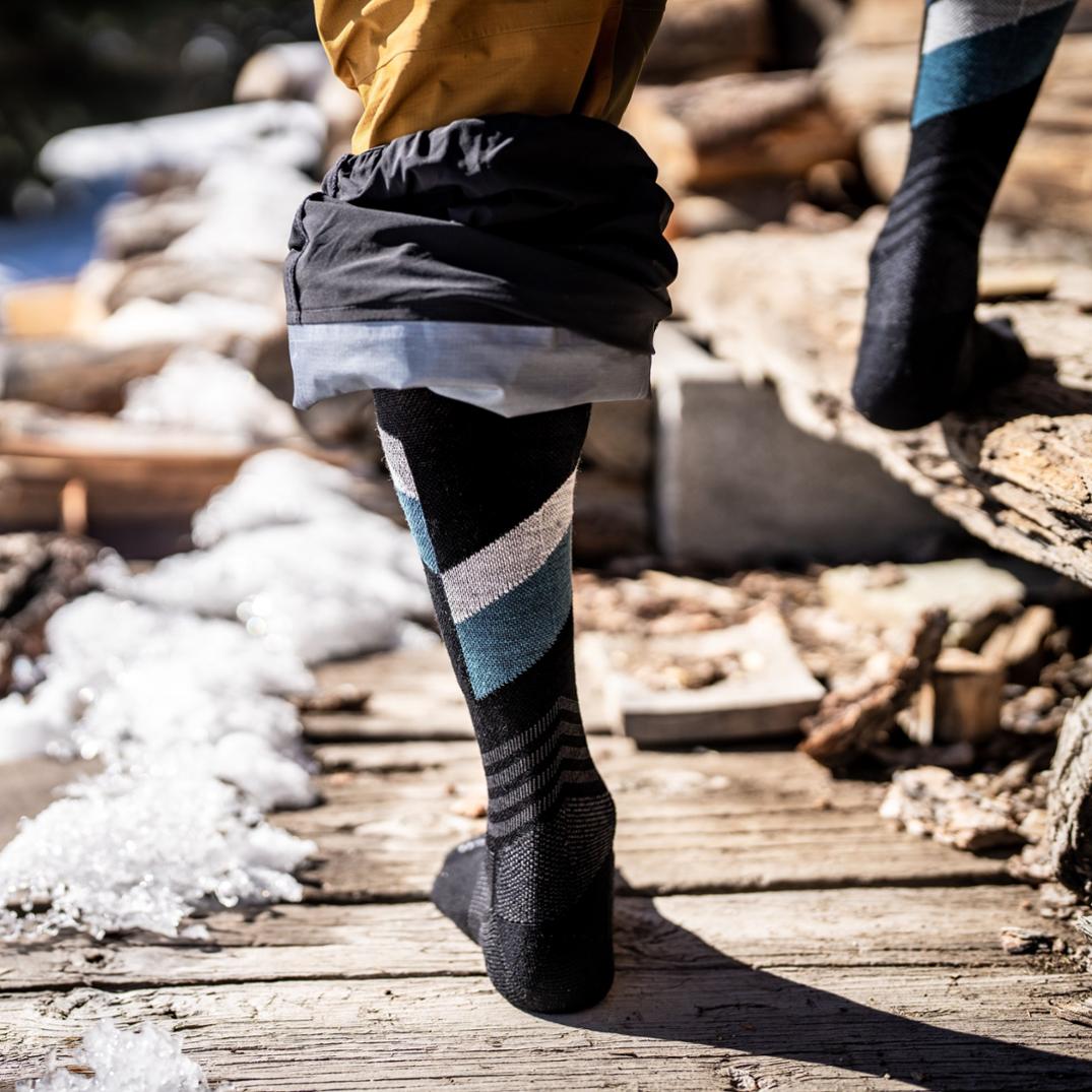 Location Image for Steep Medium Snow Compression Socks - Men's