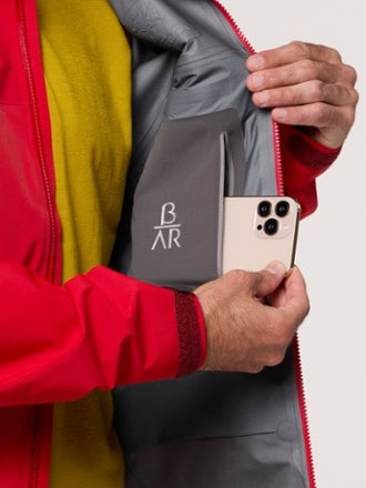 Arc'teryx Beta AR Jacket - Men's 6