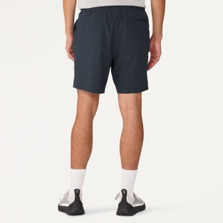 Vuori HardKore Lined 7" Shorts - Men's 2