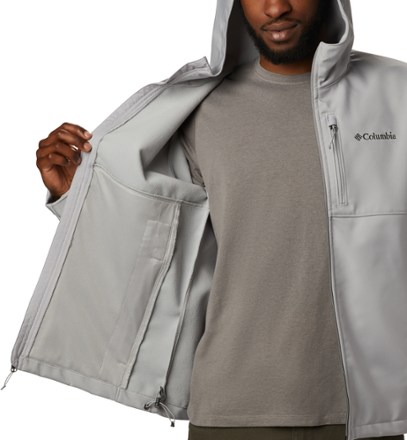 columbia men's softshell jacket