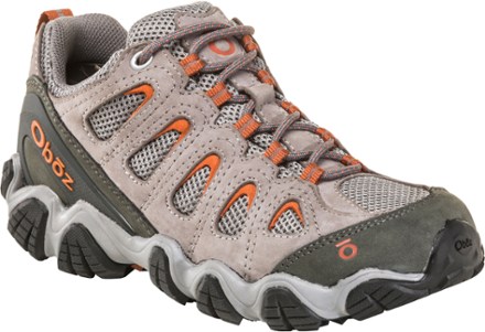 hiking tennis shoes womens