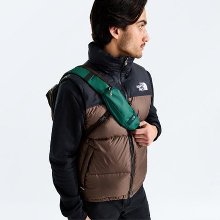 The North Face Base Camp Voyager Sling 4