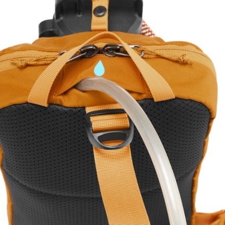 REI Co-op Trailmade Hydration Sling Hydration tube port (reservoir and tube not included)