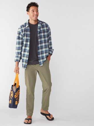 Patagonia Long-Sleeve Cotton in Conversion Fjord Flannel Shirt - Men's 3