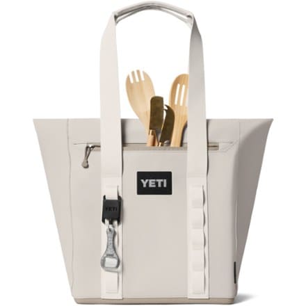YETI Daytrip 20 L Insulated Tote Bag 6