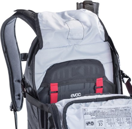 EVOC FR Enduro Blackline 16 Pack 2