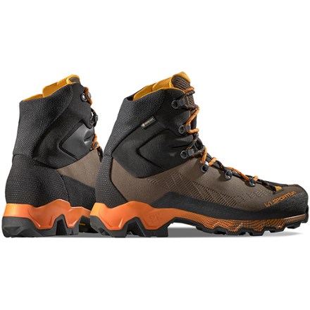 La Sportiva Aequilibrium Trek GTX Hiking Boots - Men's 2