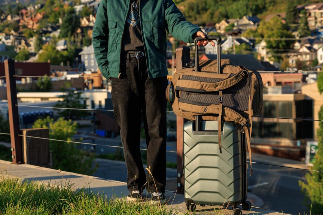 Location Image for Cache 22 Carry-On Spinner Wheeled Luggage