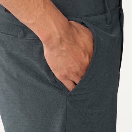 Vuori Aim Shorts 8" - Men's 6