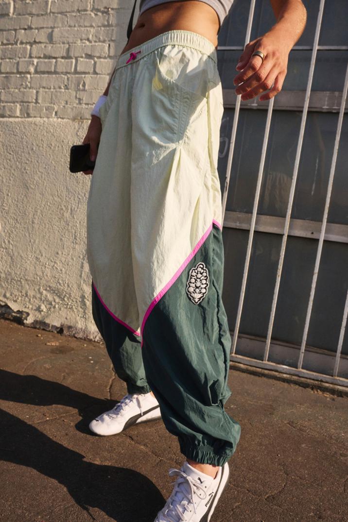 Location Image for Free Flow Joggers - Women's