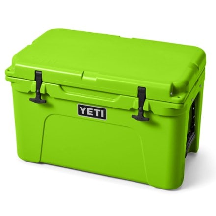 YETI Tundra 45 Cooler 1