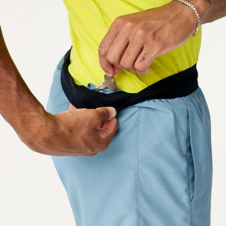Brooks Dash 6" Shorts - Men's 4