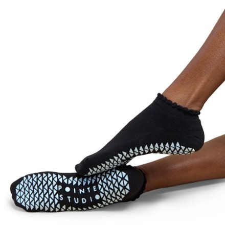 Pointe Studio Love Full Foot Grip Socks - Women's 4