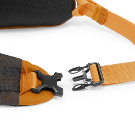 REI Co-op Trailmade Hydration Sling 7