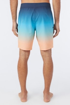O'Neill Hyperfreak Heat Fade 19" Board Shorts - Men's 2
