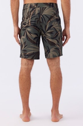O'Neill Hyperfreak Heat Tropical Camo 20" Board Shorts - Men's 2