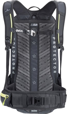 EVOC FR Enduro Blackline 16 Pack 1