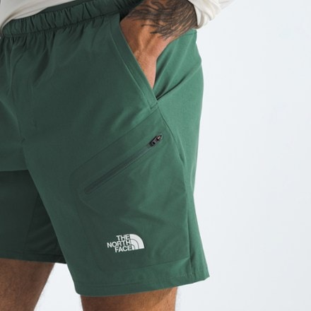 The North Face Lightstride 7" Shorts - Men's 5