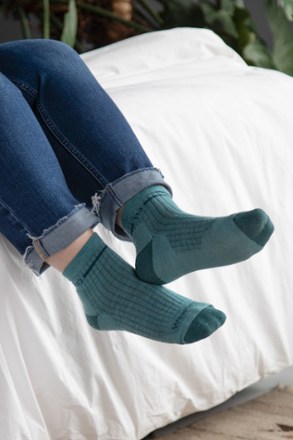 Wide Open Single Stripe Cushioned Quarter Socks - Women's 1