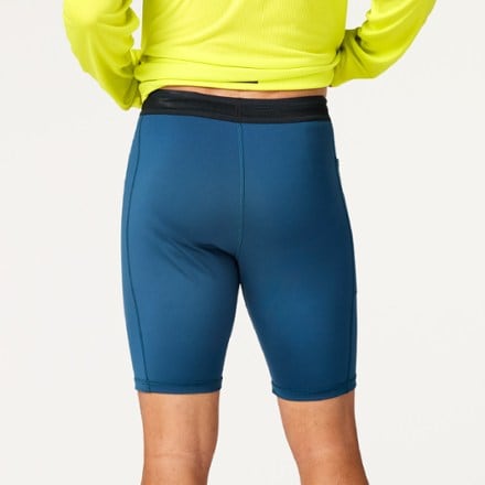 Brooks Dash 8" Half Tights - Men's 1