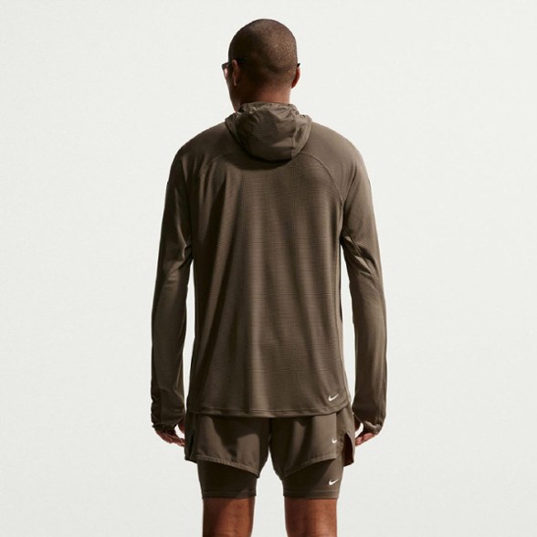 On Body Image of color Ironstone/Mink Brown/Summit