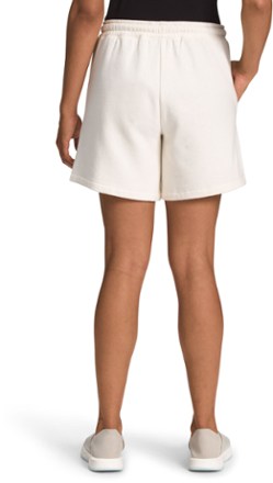 The North Face Earth Day 6" Shorts - Women's 1