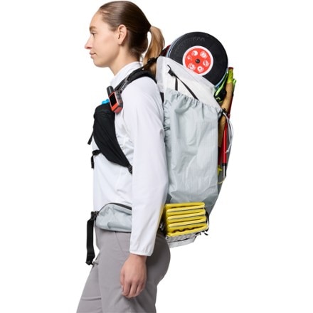 Mountain Hardwear Alakazam 60 Pack 8