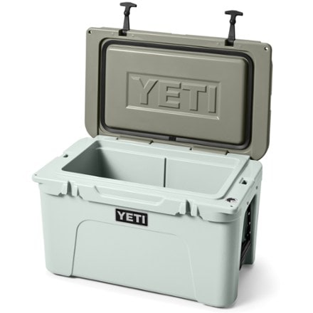 YETI Tundra 45 Cooler 4