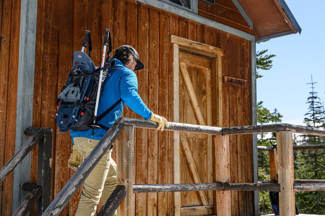 Location Image for Evo Snowshoe Kit