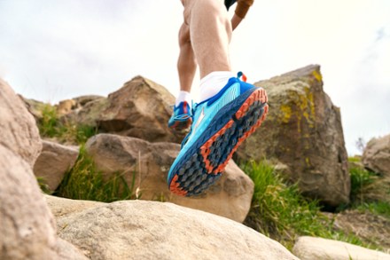 Location Image for Outroad 2 Trail-Running Shoes - Men's
