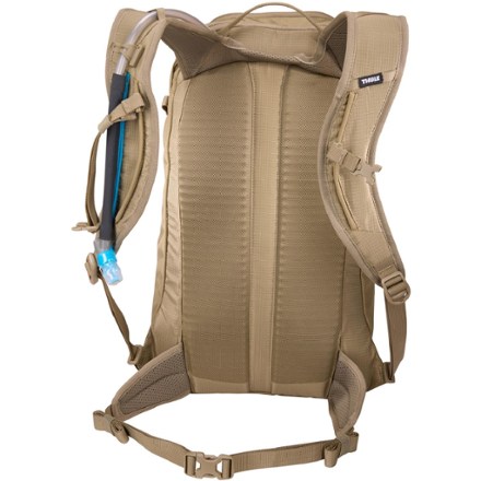 Thule AllTrail 22 L Hydration Pack 2