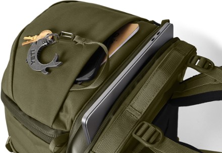 YETI Ranchero Pack - 27 L 7
