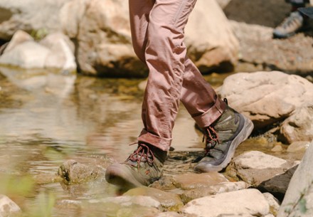 KEEN Circadia Mid Waterproof Hiking Boots - Men's 6