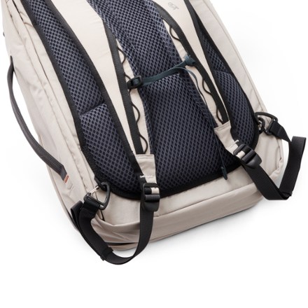 Bellroy Lite Travel Pack 30L 9