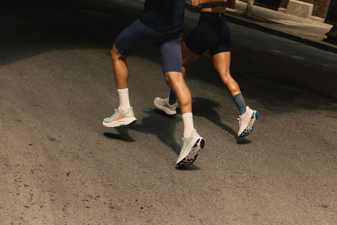 Location Image for Clifton 10 Road-Running Shoes - Men's