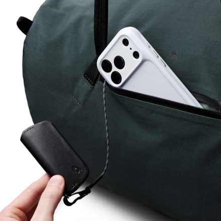 Bellroy Venture Ready Duffel 55L 9