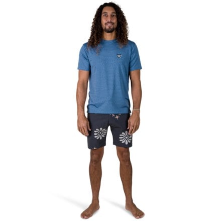 VISSLA Icons 17.5" Board Shorts - Men's 2