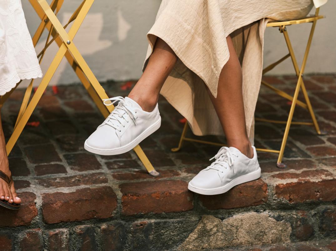 Location Image for Pehuea Li Ili Shoes - Women's