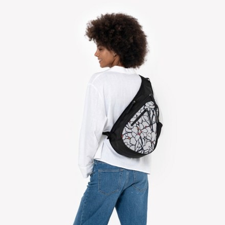 Sherpani Esprit AT Sling Bag 1