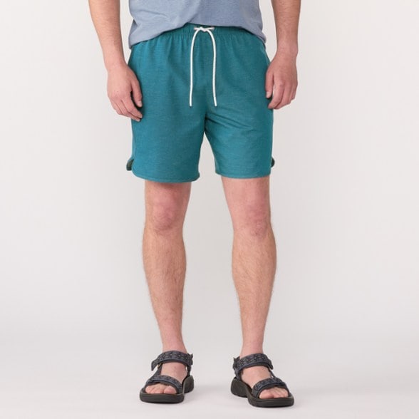 Model info: Height: 6'1" | Waist: 32" | Inseam: 32" | Wearing size: M x 7 IN Inseam