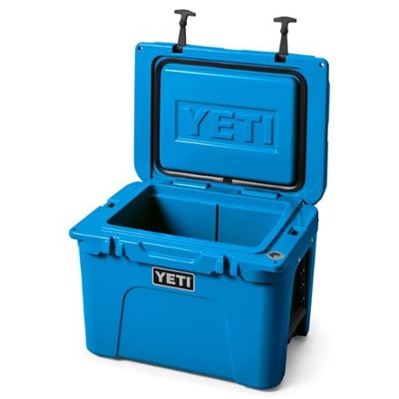YETI Tundra 35 Cooler 2