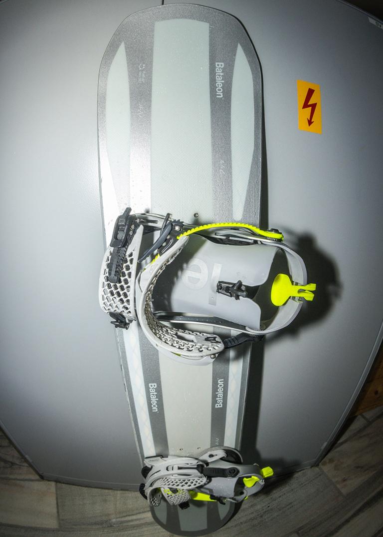 Location Image for Blaster FASE AsymWrap Snowboard Bindings - 2025/2026