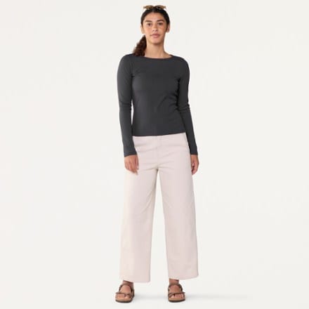 Vuori Long-Sleeve Pose Subtle Scoop T-Shirt - Women's 5