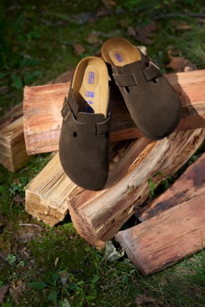 Location Image for Boston Soft Footbed Clogs - Women's